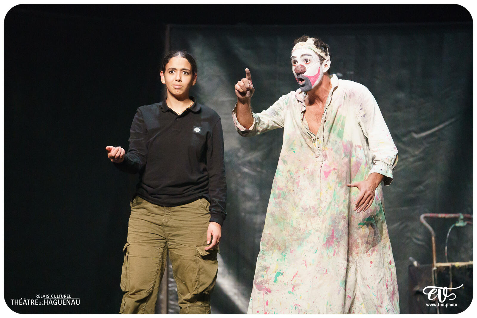 TROP PRÈS DU MUR (TYPHUS BRONX)